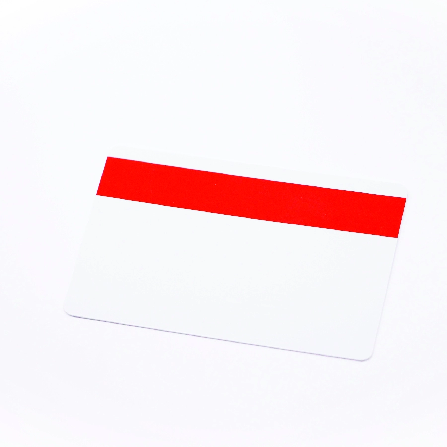 赤い磁気ストライプが付いたPVCカード
