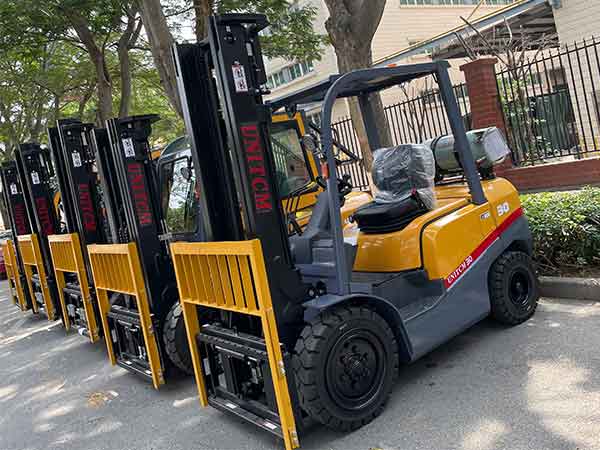 nissan gas forklift