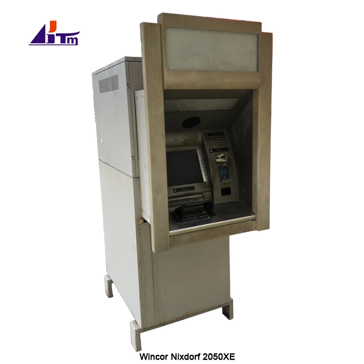 Bank ATM Machine Wincor Nixdorf Procash2050XEUSBリアロード屋外で壁越しに