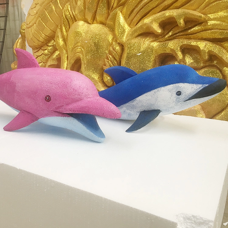 夏の海をテーマにした泡の彫刻イルカの殻の装飾の小道具