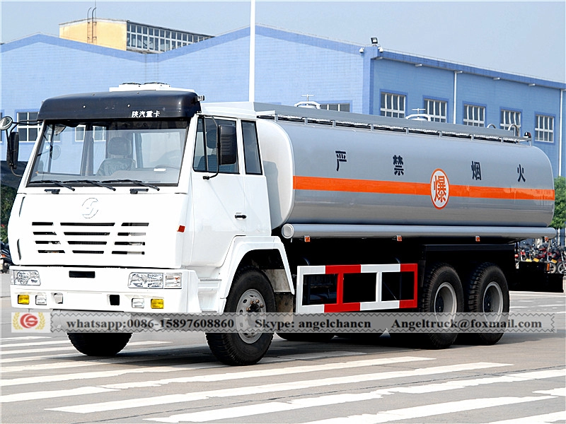 石油タンカートラックShacman21000リットル