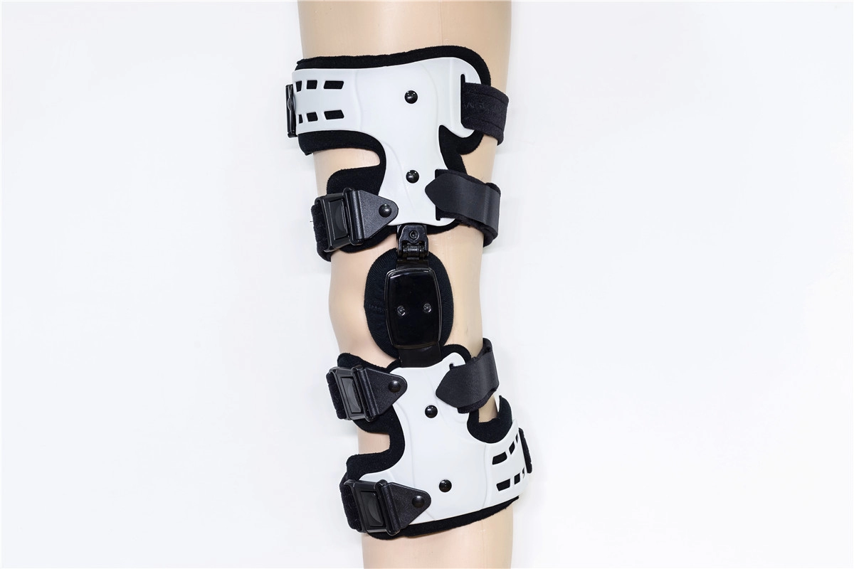 脚関節置換術と靭帯安定化のためのヒンジ骨折サポートを備えたアンローダーOA膝ブレース