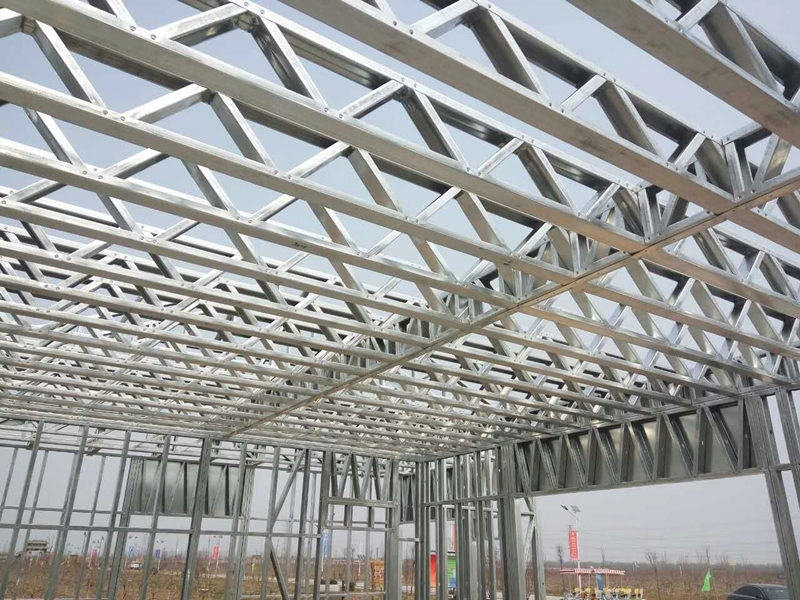 経済的な軽量冷間成形鋼製屋根トラス システム