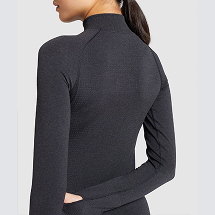 Stretch fit and soft seamless knit fabric seamless crops