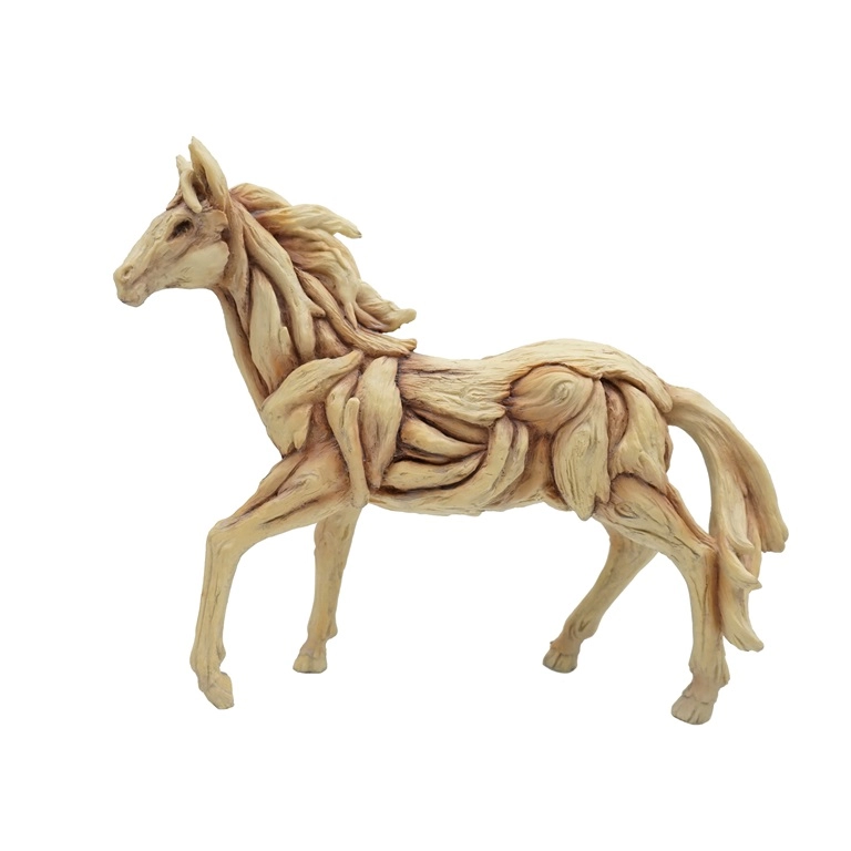素朴な樹脂流木仕上げの馬の像のポーズ