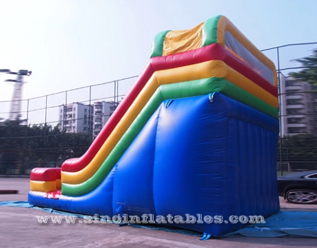 SinoInflatablesの子供向けスライド付き18フィートハイダブルレーンアドレナリンインフレータブルゲーム