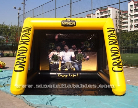 SinoInflatablesから設定されたターゲットゴールを撃つためのキッズN大人のインフレータブルサッカートスゲーム